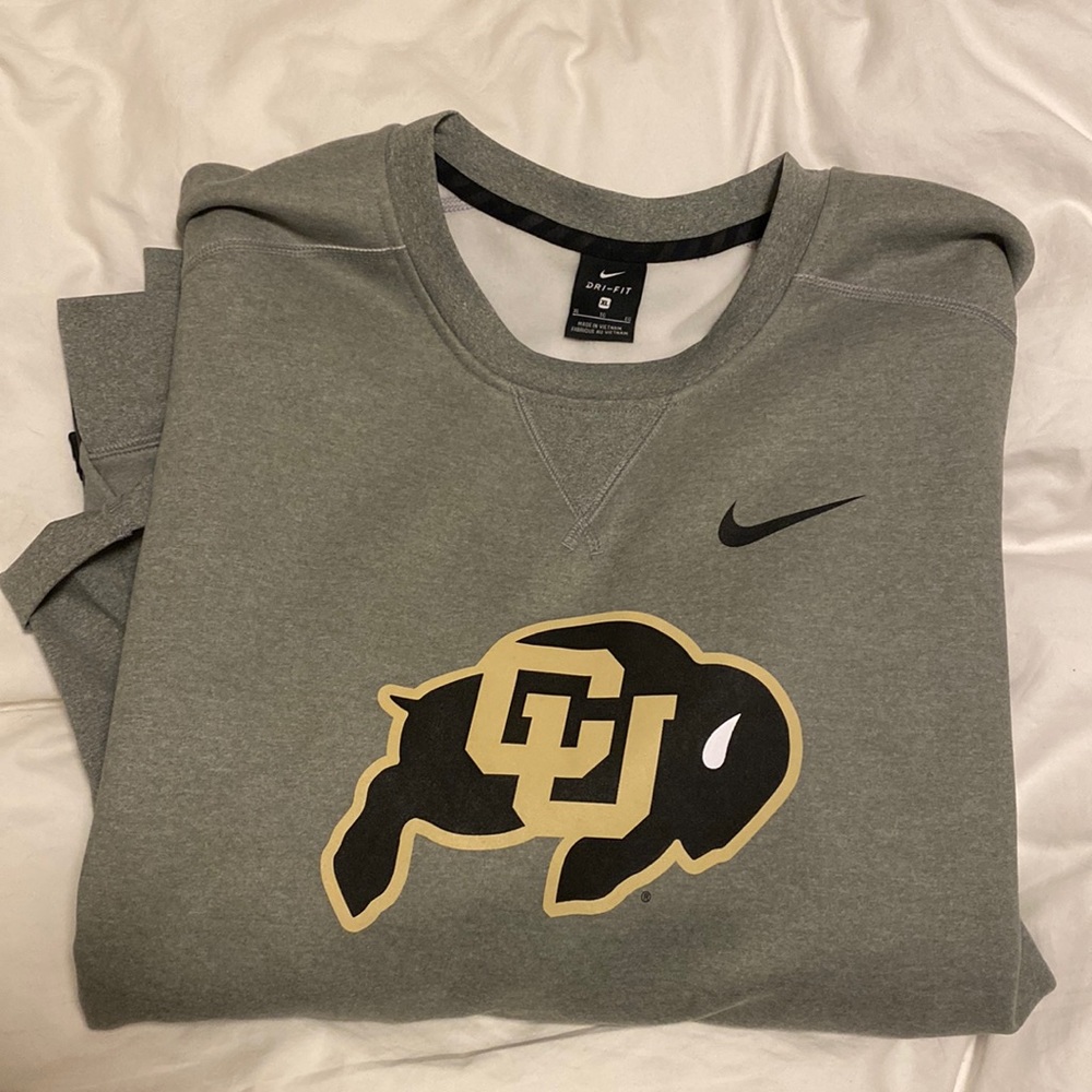 Colorado Buffalo Nike Dryfit Sweatshirt w Front Pockets. Mens XL